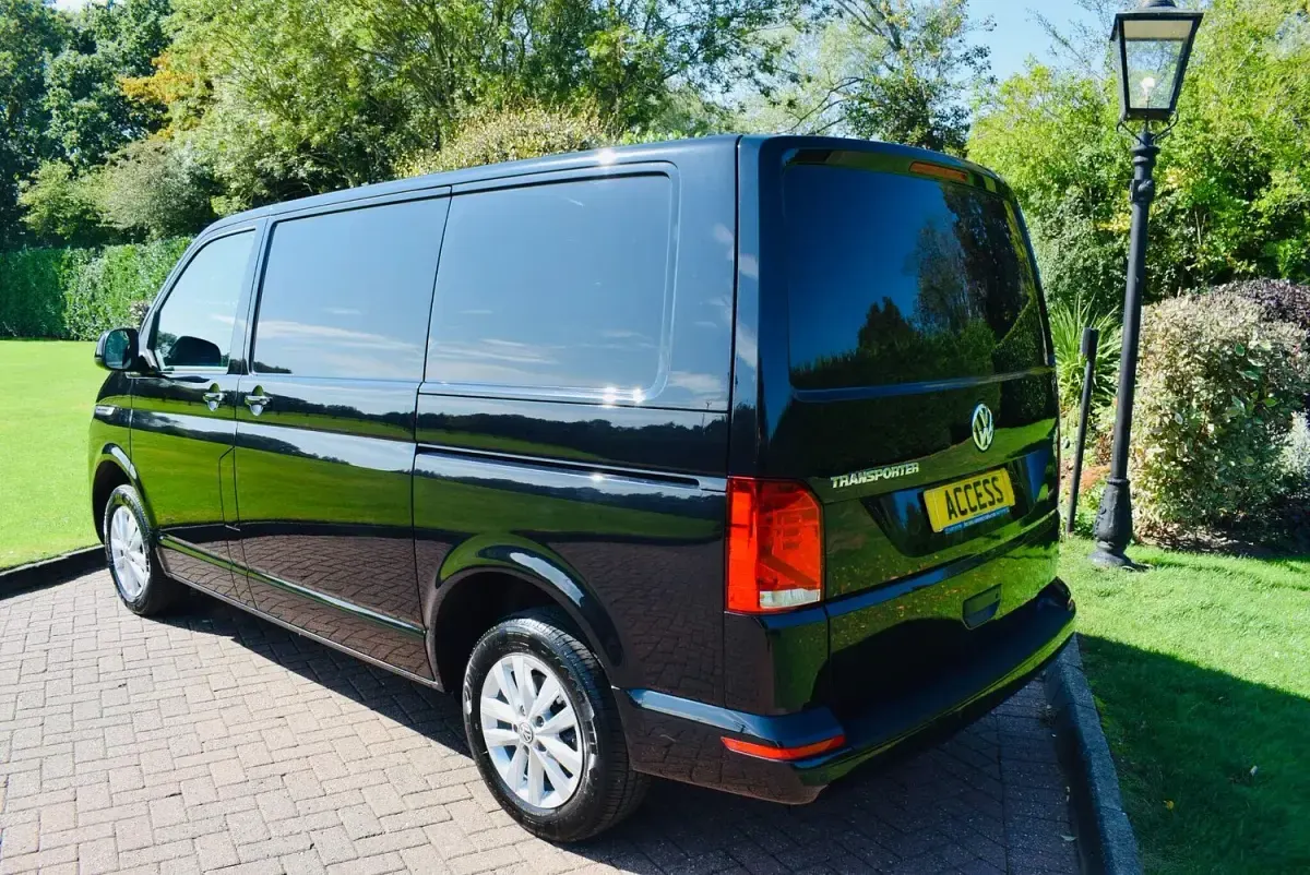 Used VW Transporter Highline 148 HP (108 kW) 2023 Black Van