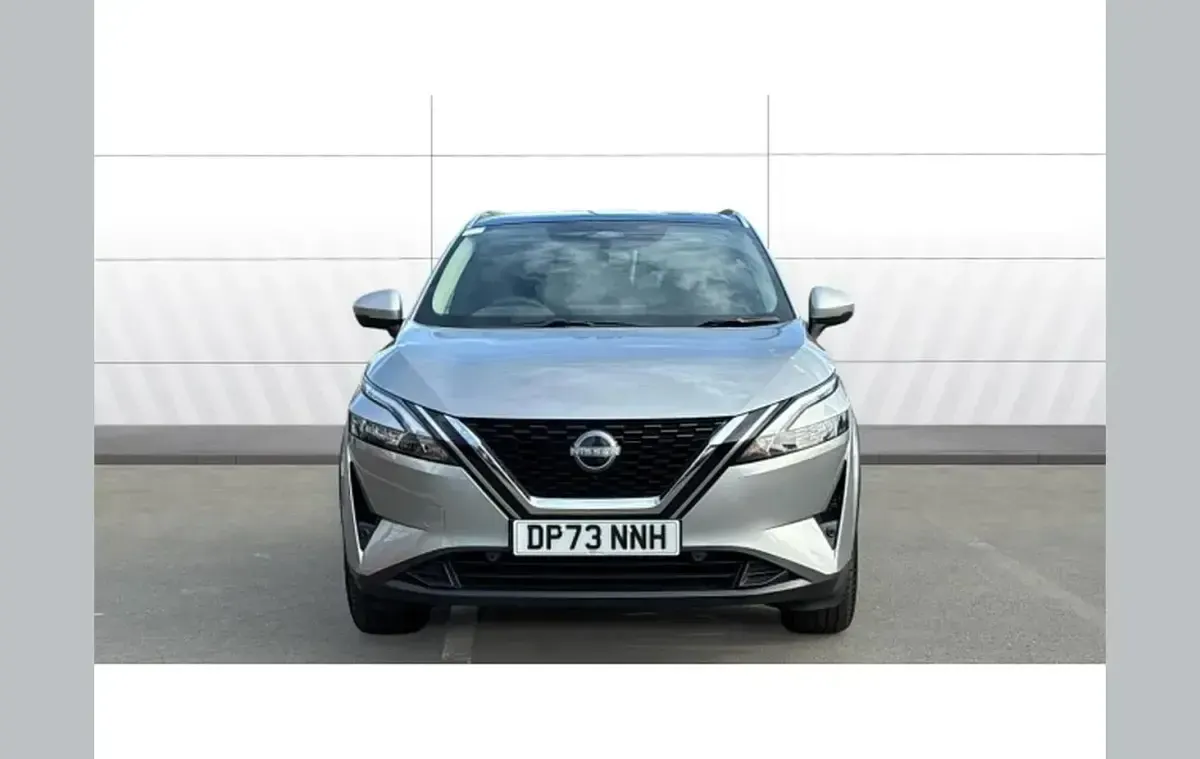 Used Nissan Qashqai N-Connecta 155 HP (114 kW) 2023 Silver SUV
