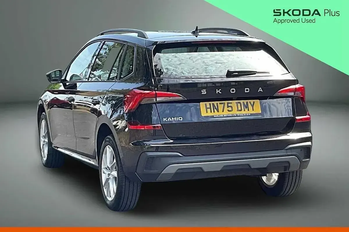 Used Skoda Kamiq SE 115 HP (84 kW) 2025 Black magic pearl effect SUV
