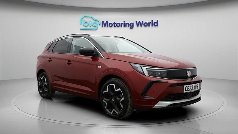 Used Vauxhall Grandland X Elite 130 HP (95 kW) 2023 Red SUV