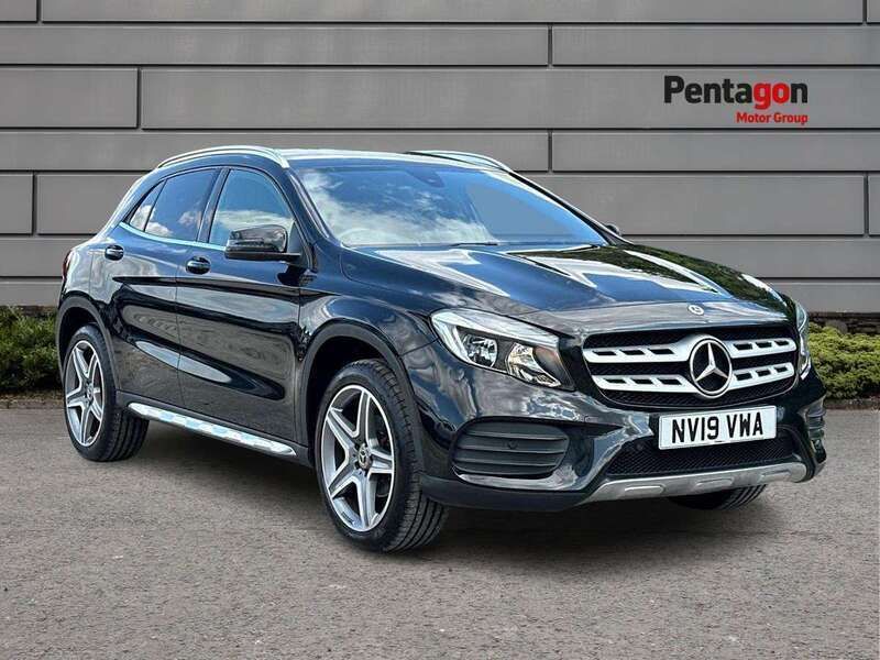 Black Used 2019 Mercedes GLA200 AMG line SUV | £15,139 (Fair price) - Image 1/4