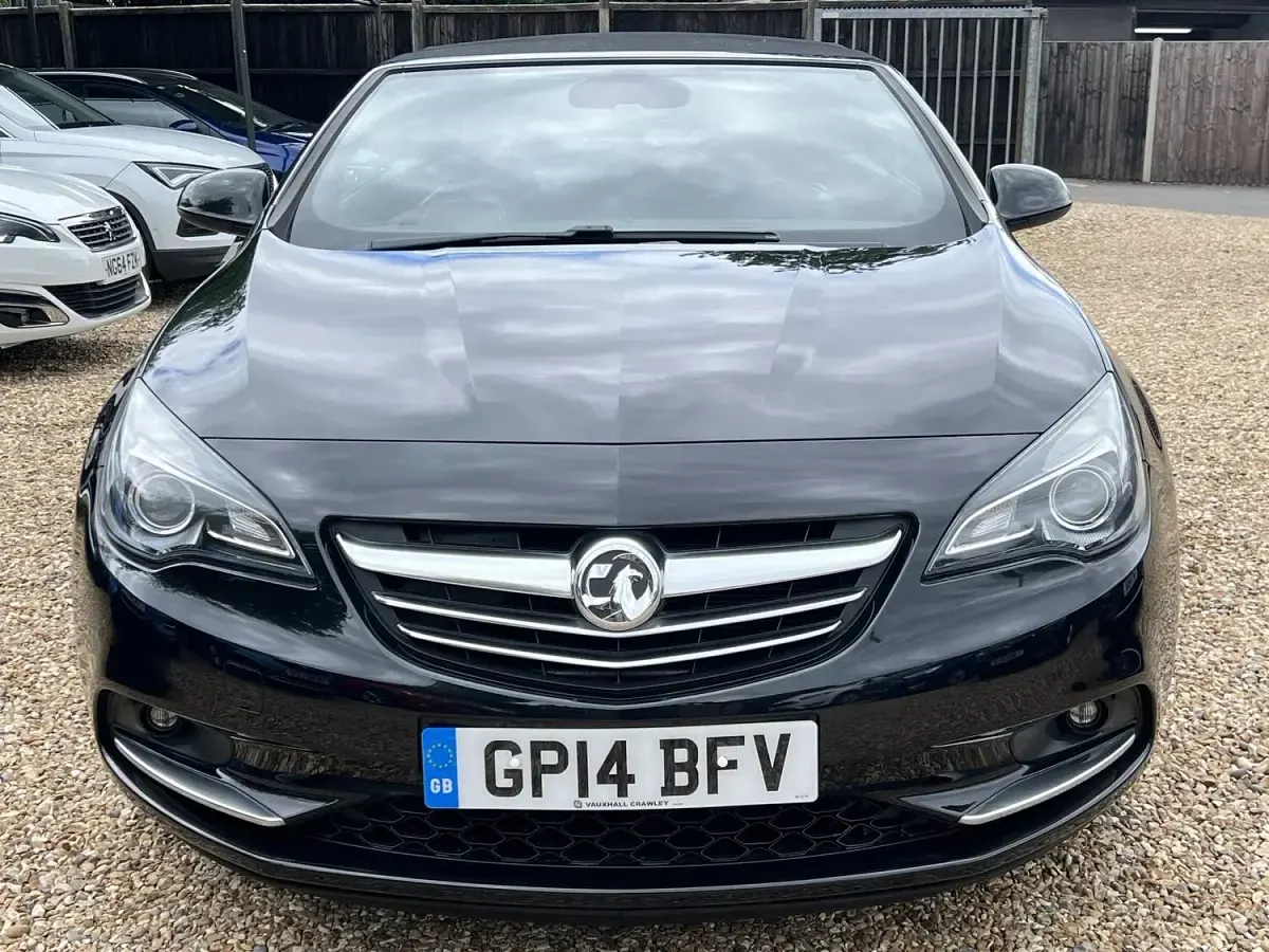 Used Vauxhall Cascada Elite 170 HP (125 kW) 2014 Black Cabriolet
