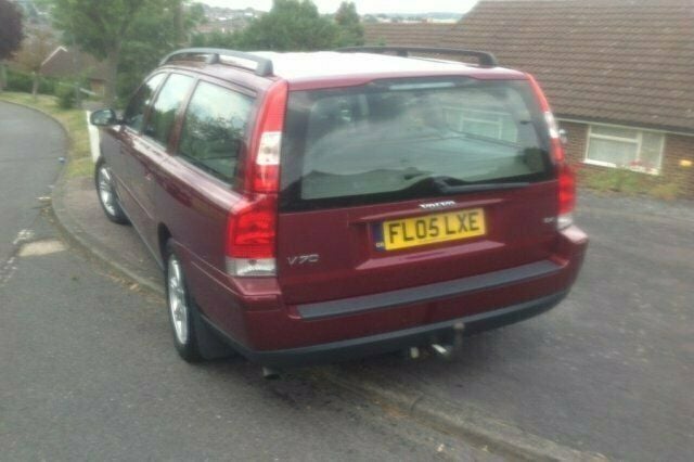 Used 2005 Volvo V70 Estate | £2,495 (A bit pricey) - Image 1/4