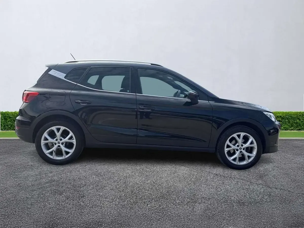 Used Seat Arona FR 148 HP (108 kW) 2023 Black SUV