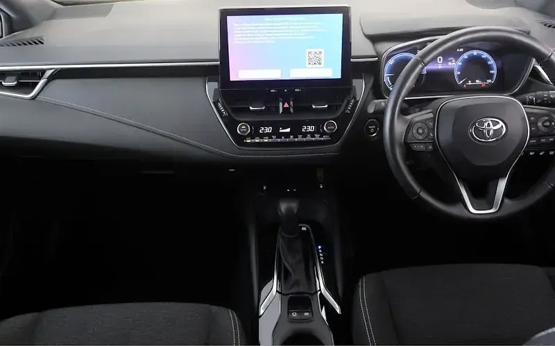 Used Toyota Corolla 140 HP (102 kW) 2024 Black Estate