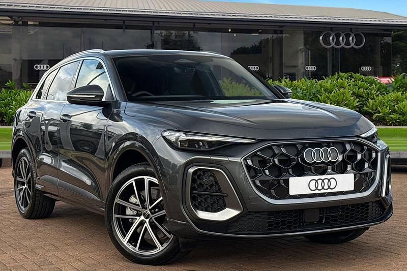 Grey New 2025 Audi Q5 S-Line SUV | £51,980 (Good price) - Image 1/4