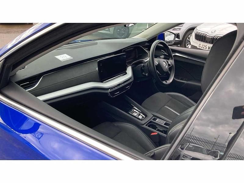 Used Skoda Octavia SE L 150 HP (110 kW) 2023 Energy blue Hatchback