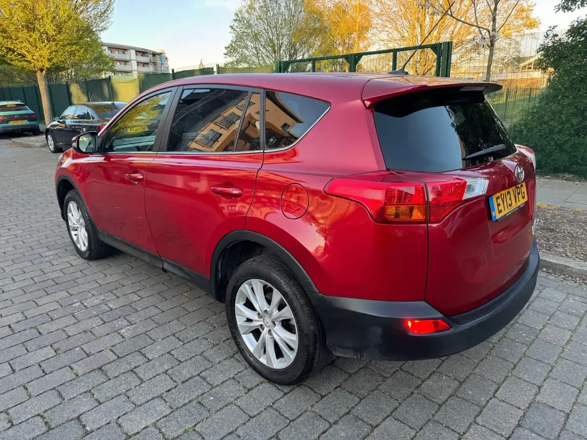 Usado Toyota RAV4 2013 Vermelho SUV