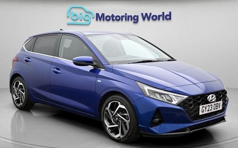 Used Hyundai i20 Premium 101 HP (74 kW) 2023 Blue Hatchback