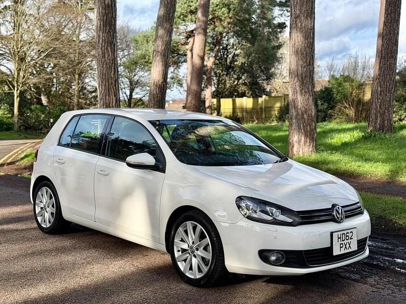 Second-hand VW Golf VIII GT 2025 Alb Hatchback