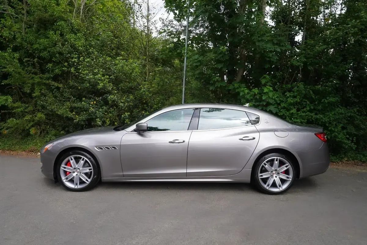 Used Maserati Quattroporte 522 HP (383 kW) 2016 Grey Sedan