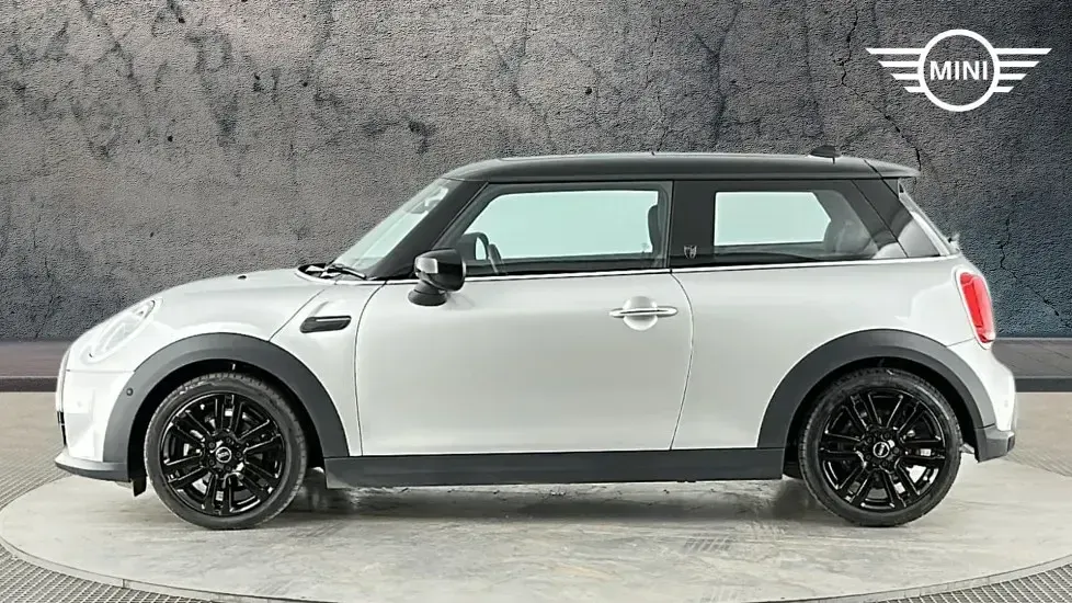 Used Mini Cooper Exclusive 134 HP (98 kW) 2023 Silver Hatchback