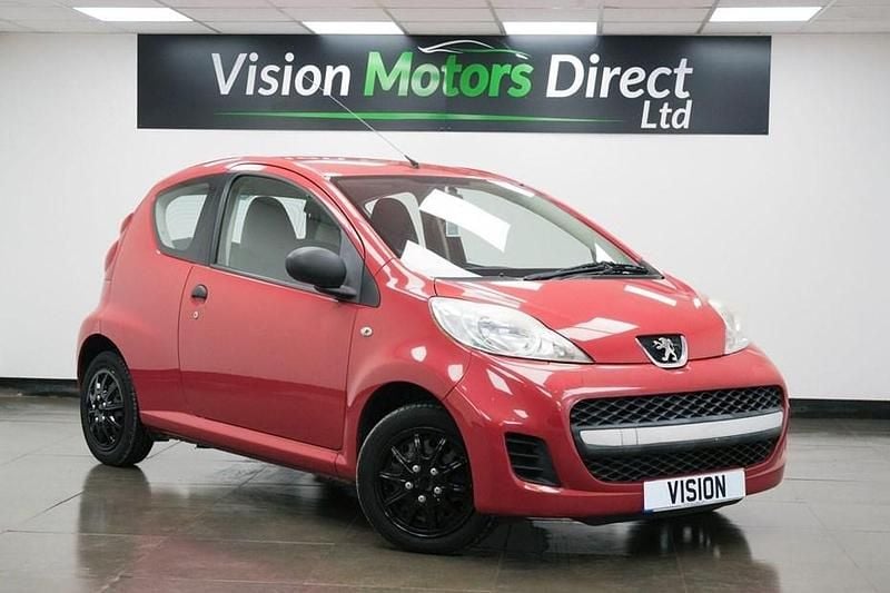 Used Peugeot 107 68 HP (50 kW) 2009 Red Hatchback