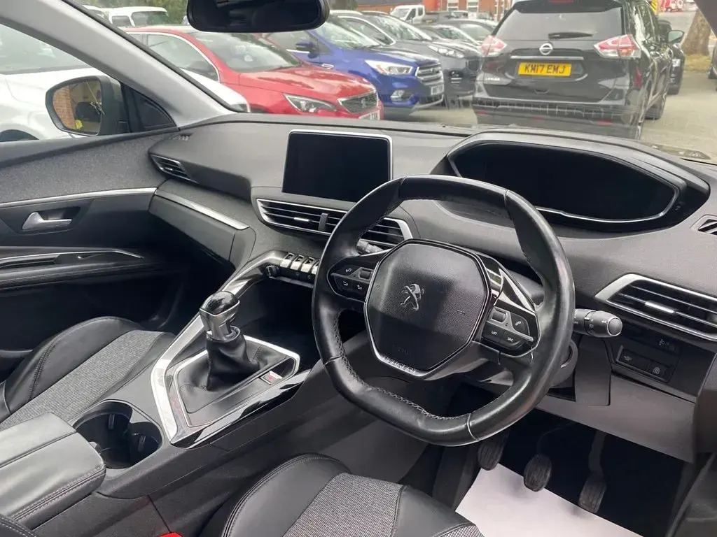 Used Peugeot 3008 Allure 130 HP (95 kW) 2017 Grey SUV