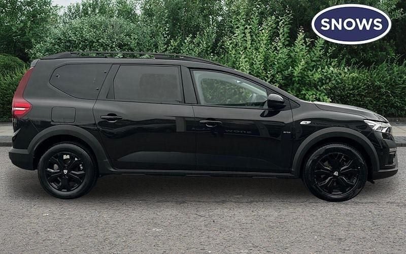 Second-hand Dacia Jogger Extreme 110 CP (80 kW) 2023 Negru Monovolum