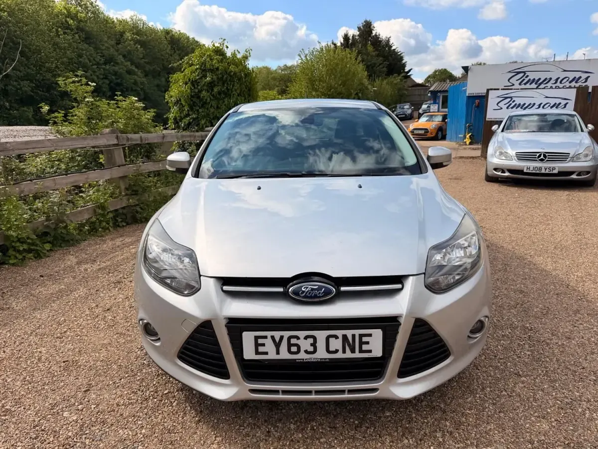 Used Ford Focus Titanium 115 HP (84 kW) 2013 Silver Hatchback