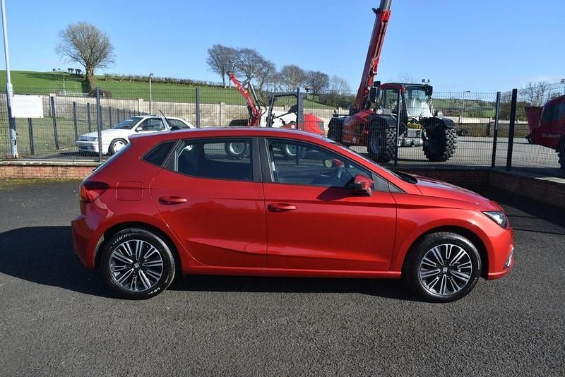 New Seat Ibiza SE Technology 94 HP (69 kW) 2025 Red Hatchback