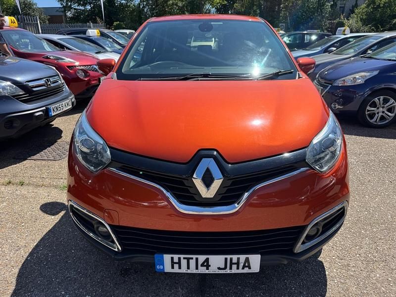 Used Renault Captur Dynamique 90 HP (66 kW) 2014 Orange SUV