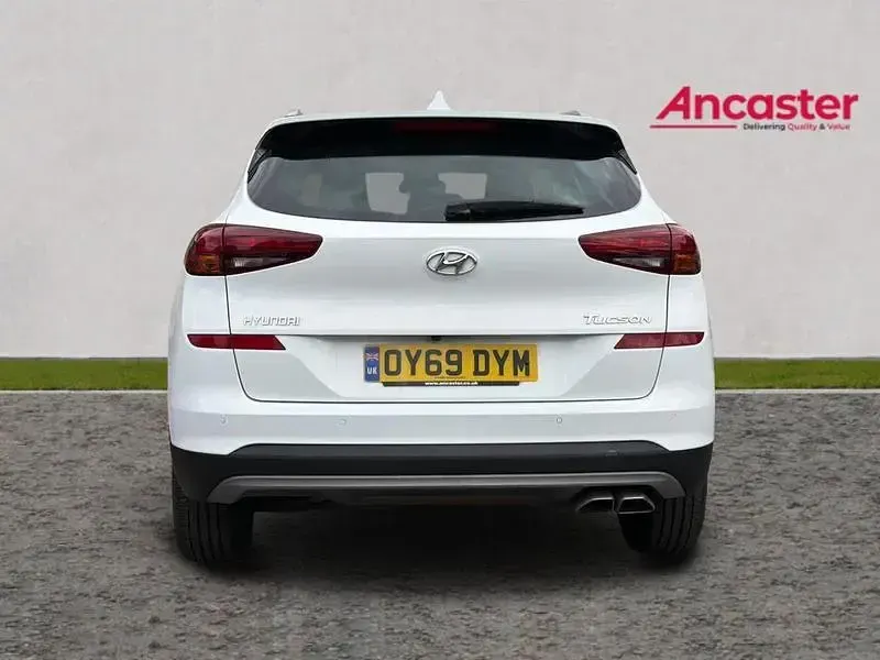 Used Hyundai Tucson SE 177 HP (130 kW) 2019 White SUV