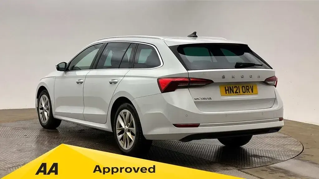 Used Skoda Octavia SE L 2021 White Estate