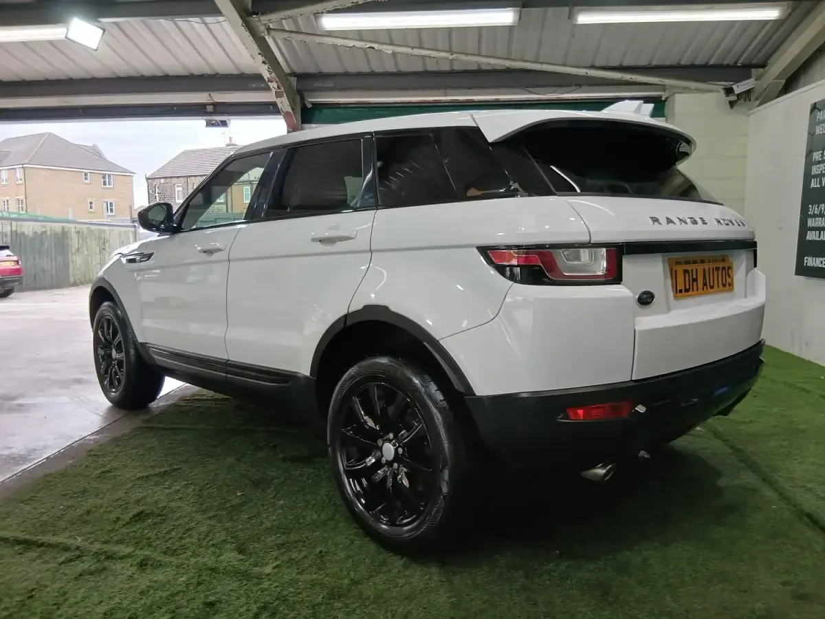 Used Land Rover Range Rover evoque SE 2015 White SUV