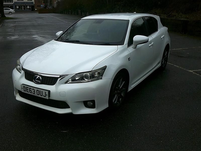 Used Lexus CT200h Sport Line 2013 White Hatchback