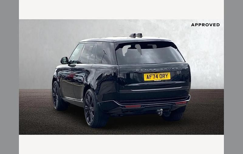 Used Land Rover Range Rover SE 350 HP (257 kW) 2024 Santorini black SUV