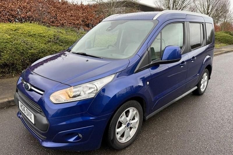 Used Ford Tourneo Connect Titanium 120 HP (88 kW) 2016 Imperial blue MPV