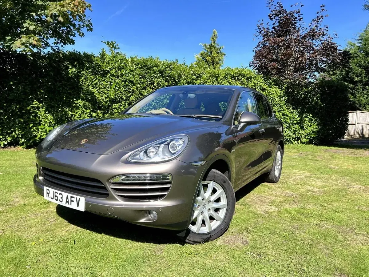 Used Porsche Cayenne 245 HP (180 kW) 2013 Brown SUV