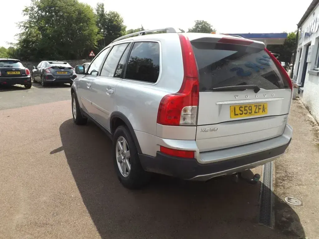 Used Volvo XC90 SE 182 HP (133 kW) 2009 Silver SUV