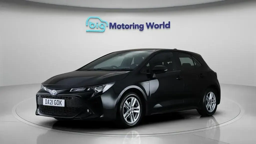 Used Toyota Corolla 122 HP (89 kW) 2021 Black Hatchback