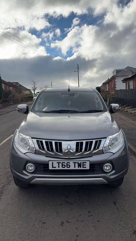 Używany Mitsubishi L200 Warrior 181 KM (133 kW) 2016 Szary Pickup