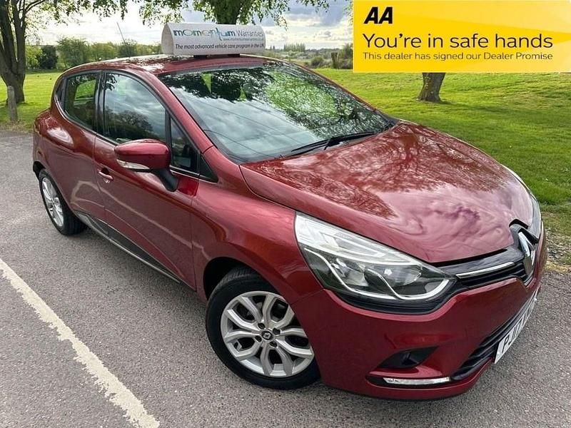 Used Renault Clio IV Dynamique 75 HP (55 kW) 2017 Red Hatchback