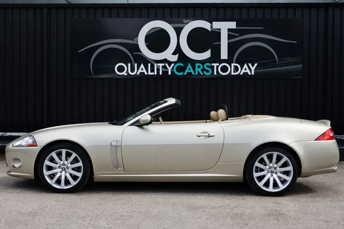 Usado Jaguar XK 2006 Dourado Cabrios