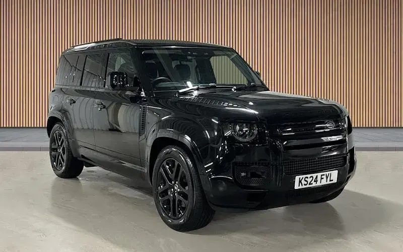 Used Land Rover Defender S 400 HP (294 kW) 2023 SUV