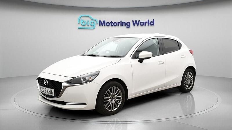 Used Mazda 2 Inclusive 90 HP (66 kW) 2022 White Hatchback