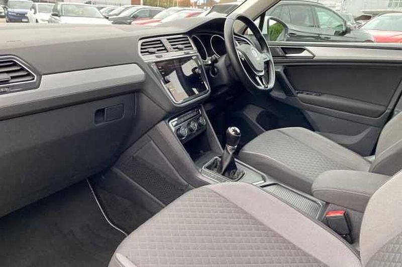 Image 2/4