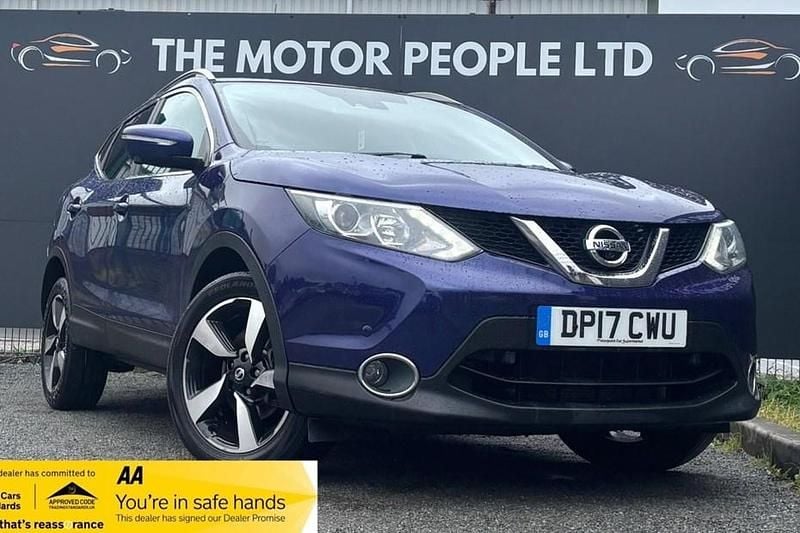 Blue Used 2017 Nissan Qashqai N-Connecta SUV | £7,995 (Good price) - Image 1/1