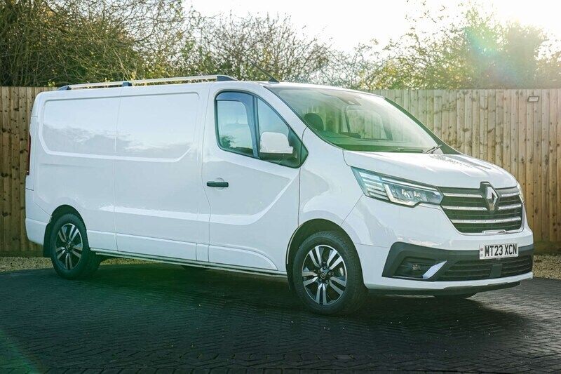 White Used 2023 Renault Trafic Van | £17,995 (Expensive) - Image 1/4