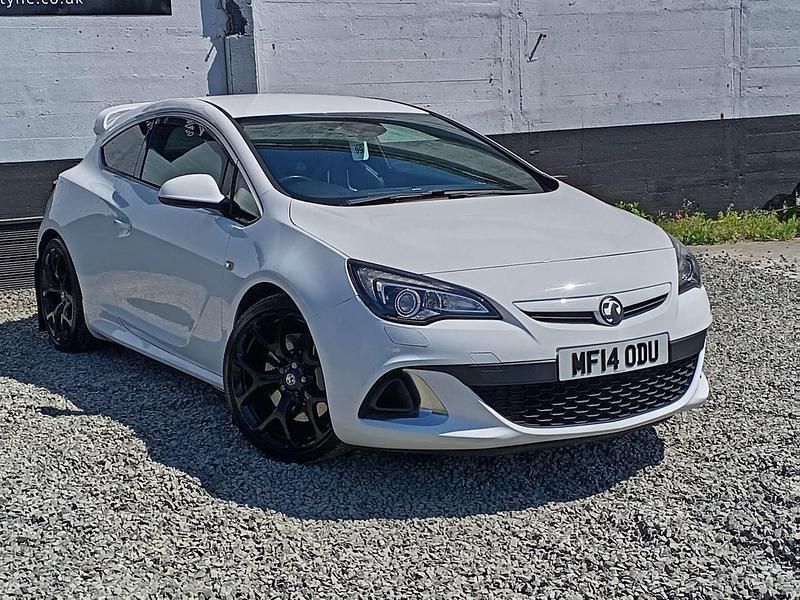 White Used 2014 Vauxhall Astra Coupe | £8,495 (Fair price) - Image 1/4