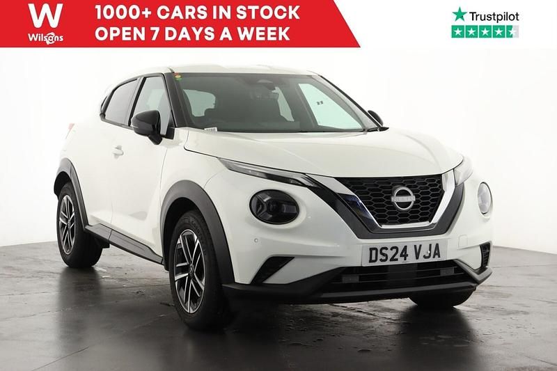 White Used 2024 Nissan Juke N-Connecta SUV | £15,399 (Fair price) - Image 1/4