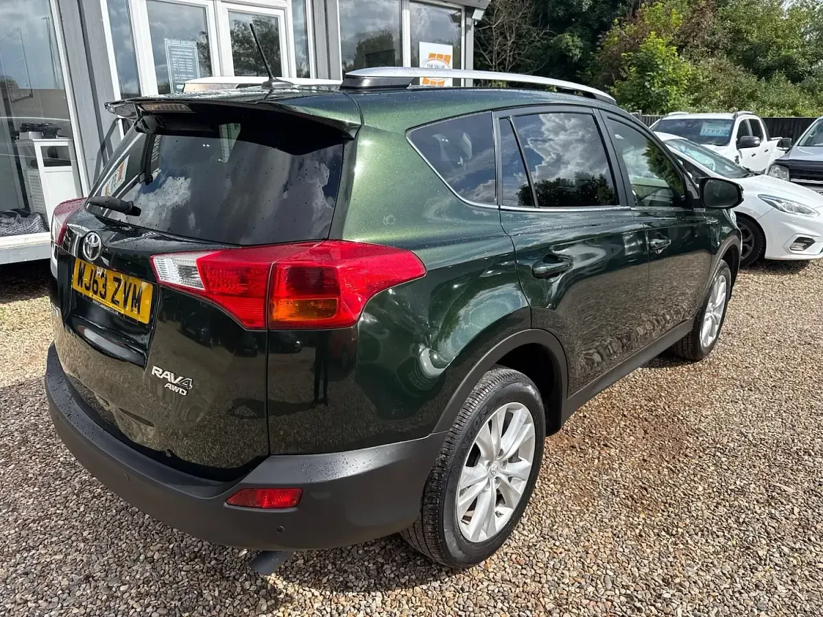 Used Toyota RAV4 150 HP (110 kW) 2013 Green SUV