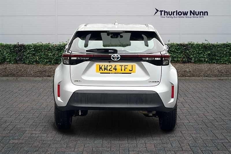 Used Toyota Yaris Cross 116 HP (85 kW) 2024 Silver SUV