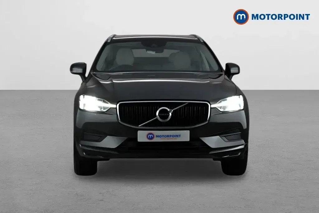 Used Volvo XC60 Momentum 250 HP (183 kW) 2020 Grey SUV