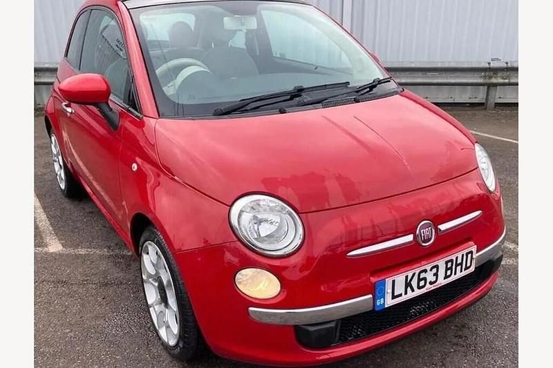 Used Fiat 500 Lounge 69 HP (50 kW) 2013 Red Hatchback