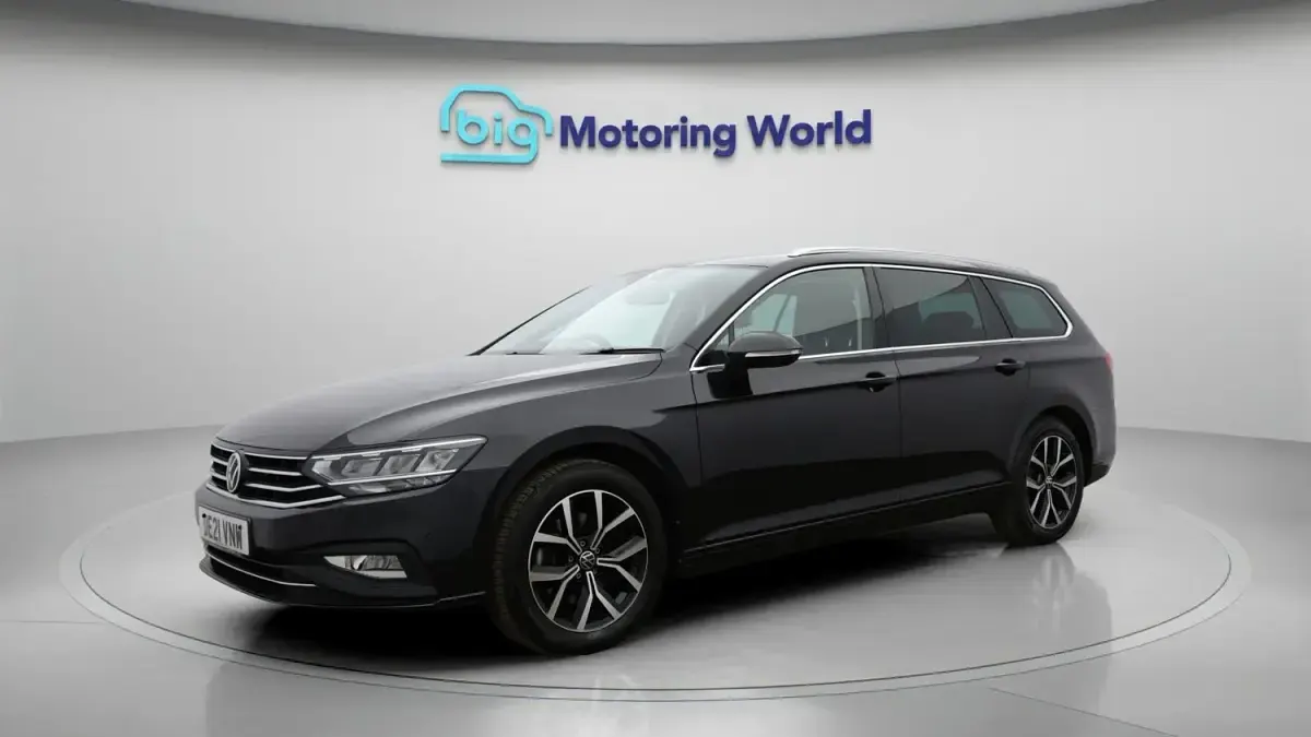 Begagnad VW Passat SEL 2021 Svart Kombi