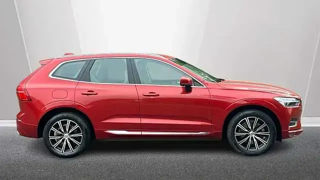 Usado Volvo XC60 Inscription 235 HP (172 kW) 2021 Vermelho SUV