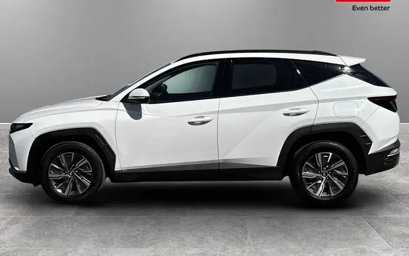 Used Hyundai Tucson SE 150 HP (110 kW) 2023 White SUV
