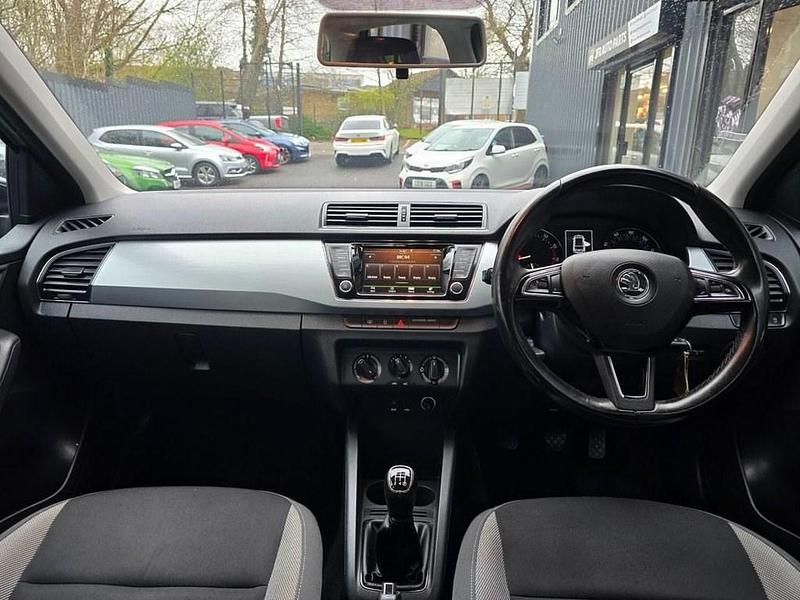 Used Skoda Fabia Colour Edition 75 HP (55 kW) 2016 Green Hatchback