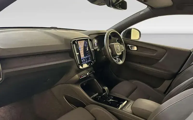 Used Volvo XC40 Plus 169 kW (231 HP) 2023 Grey SUV